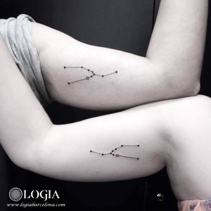 Walk In matching tattoo constelacion - Logia Barcelona